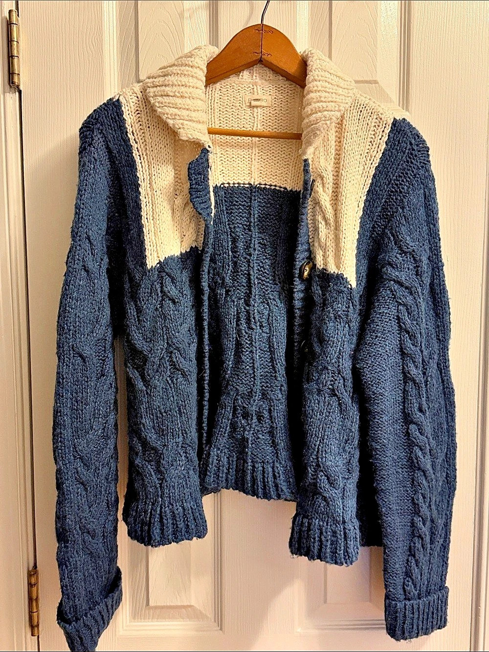 Pilcro Cable Knit Cardigan in Blue & Cream Size Medium